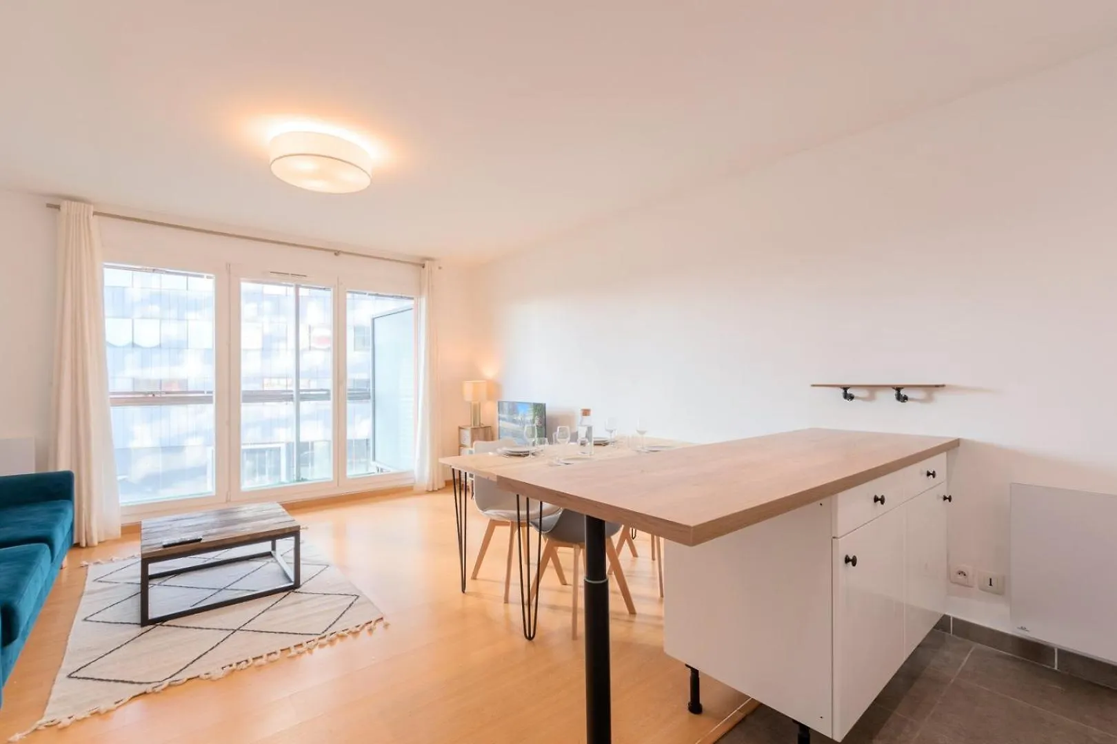 Spacious Apartment With Parking And Balcony! Lille